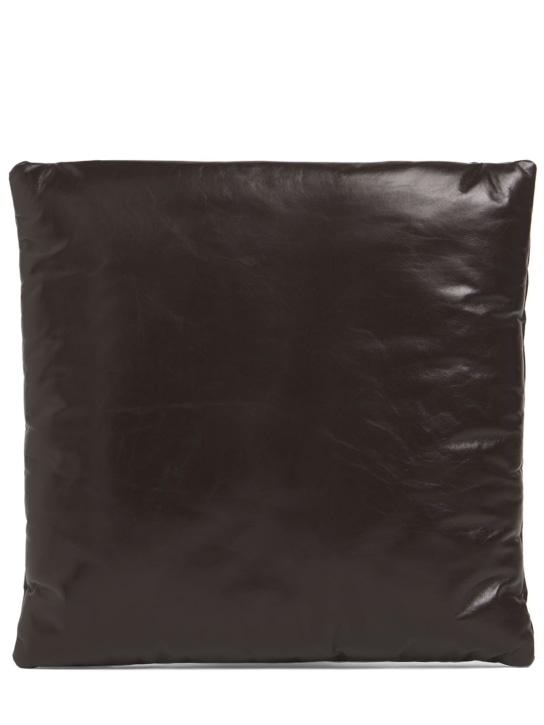Bottega Veneta: Pillow leather clutch - Fondant - women_0 | Luisa Via Roma