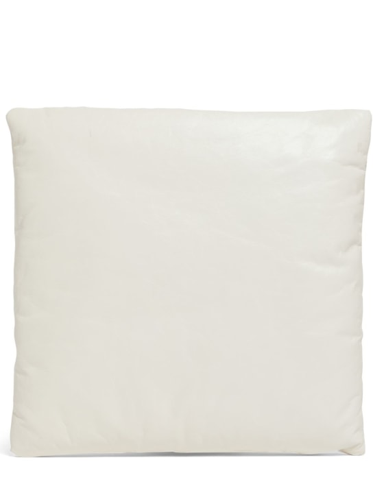 Bottega Veneta: Clutch Pillow de piel - Blanco - men_0 | Luisa Via Roma