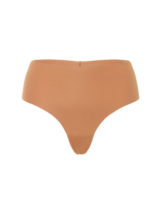 Girlfriend Collective: 高腰弹力科技织物运动内裤 - Toast - women_0 | Luisa Via Roma