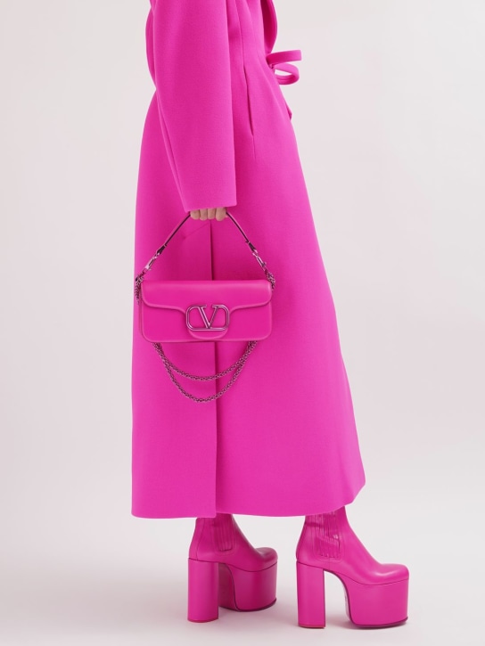 Valentino Garavani: Sac porté épaule en cuir V logo - Uwt Pink Pp - women_1 | Luisa Via Roma