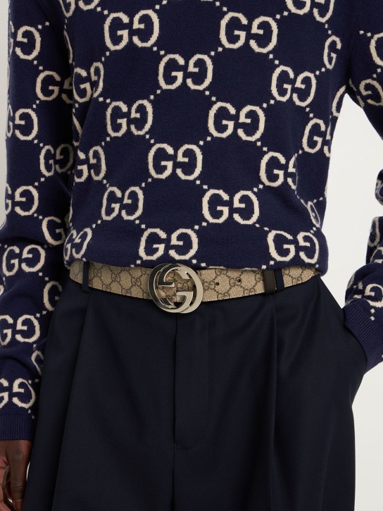 Gucci: GG SUPREME ロゴレザーベルト 40MM - ベージュ - men_1 | Luisa Via Roma