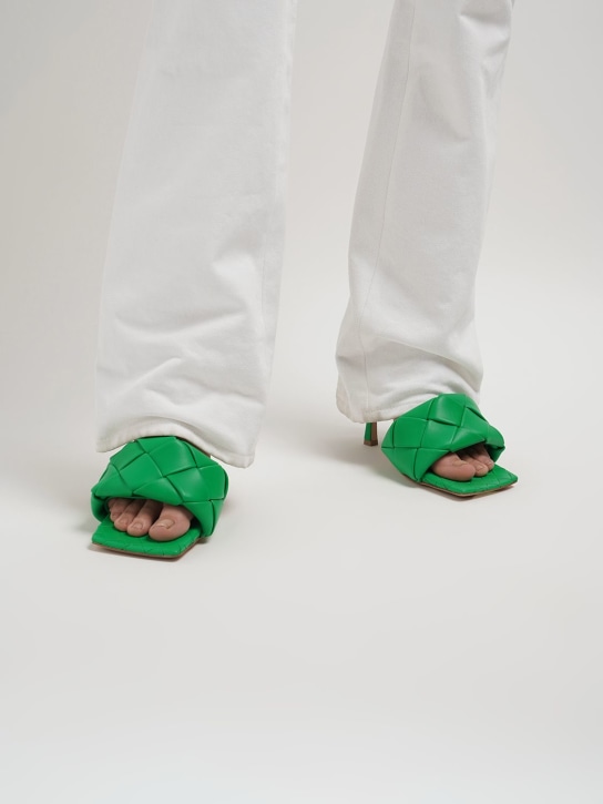 Bottega Veneta: 90mm Lido woven leather slide sandals - Yeşil - women_1 | Luisa Via Roma