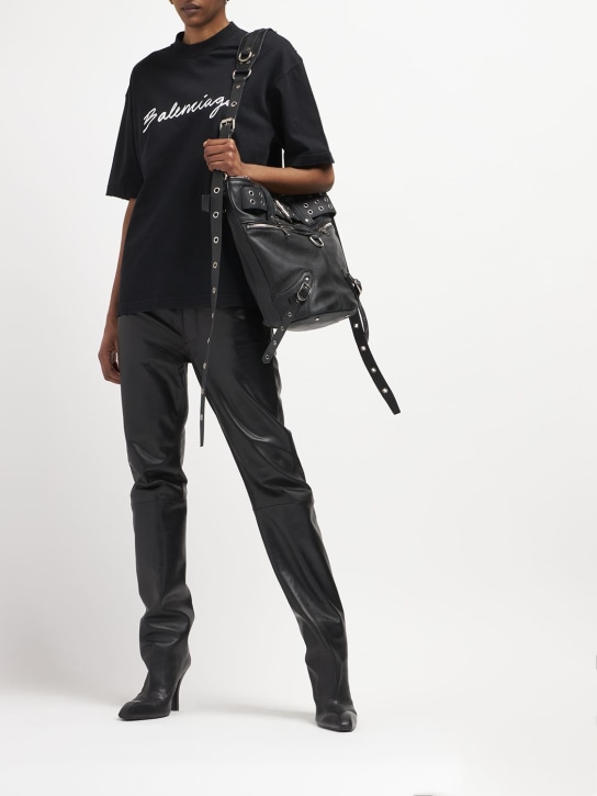Balenciaga: Emo leather bucket bag - Siyah - women_1 | Luisa Via Roma
