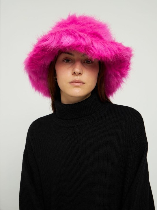 Stand Studio: Wera büyük boy suni kürk kova şapka - women_1 | Luisa Via Roma
