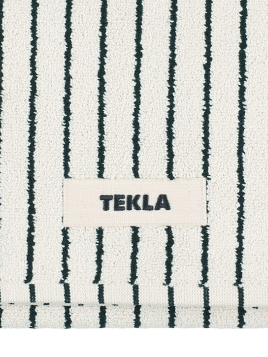 Tekla: Racing Green bath mat - White/Green - ecraft_1 | Luisa Via Roma