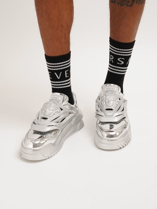 Versace: Sneakers Odissea in pelle lamé - men_1 | Luisa Via Roma