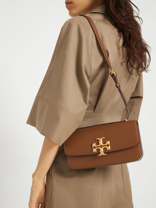 Tory Burch: Petit sac porté épaule en cuir Eleanor E/W - Moose - women_1 | Luisa Via Roma