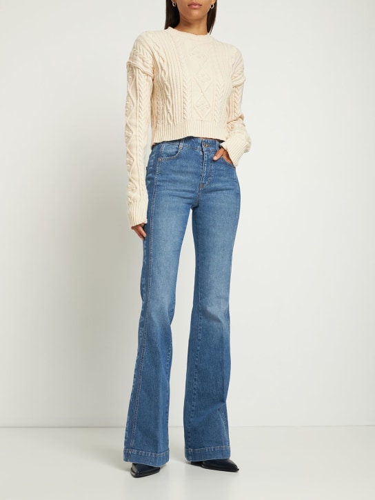 Stella McCartney: Jean évasé en denim de coton stretch 70's - Denim - women_1 | Luisa Via Roma