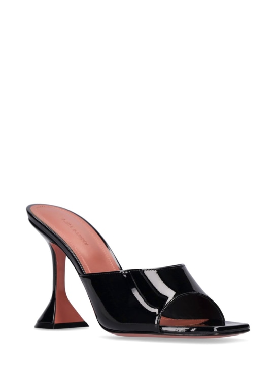 Amina Muaddi: 95mm Lupita patent leather mule sandals - Siyah - women_1 | Luisa Via Roma