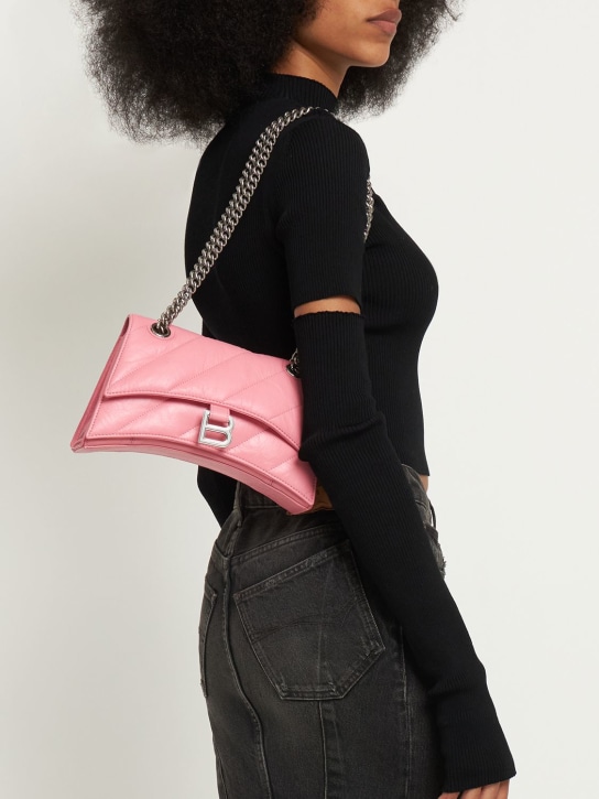 Balenciaga: Petit sac en cuir matelassé avec chaîne Crush - Sweet Pink - women_1 | Luisa Via Roma