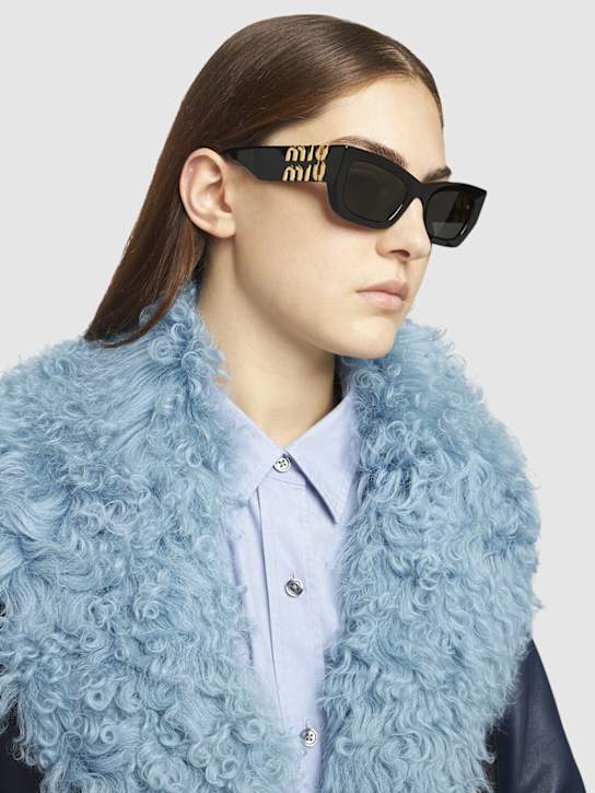 Miu Miu: Occhiali da sole in acetato - Nero/Grigio - women_1 | Luisa Via Roma