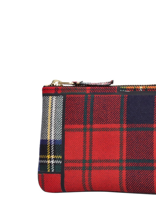 Comme des Garçons Wallet: Portafoglio in lana tartan patchwork - Rosso - women_1 | Luisa Via Roma