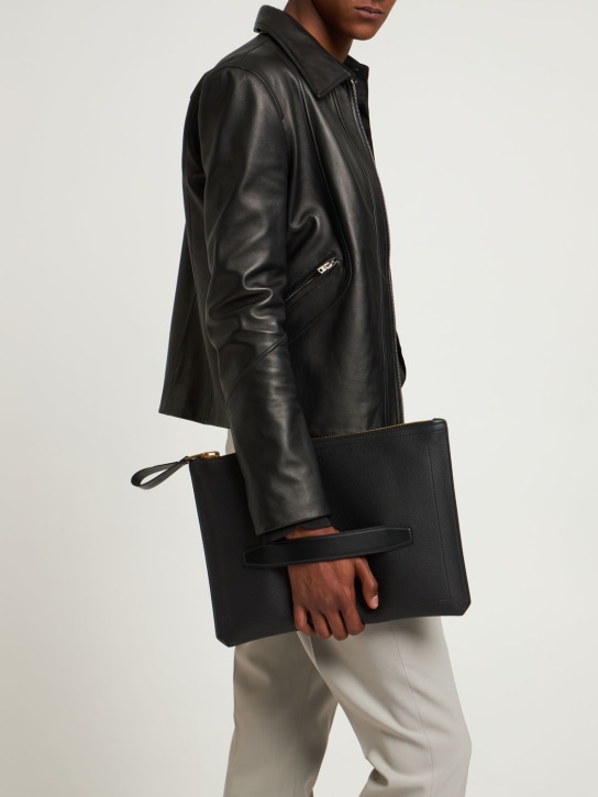 Tom Ford: Smooth leather pouch - Black - men_1 | Luisa Via Roma