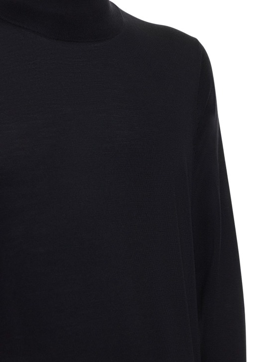 Brioni: Mockneck 울 니트 스웨터 - men_1 | Luisa Via Roma