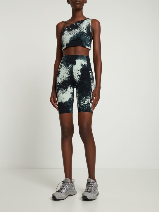 Sweaty Betty: Asymmetric Sculpt bralette - Black/Green - women_1 | Luisa Via Roma