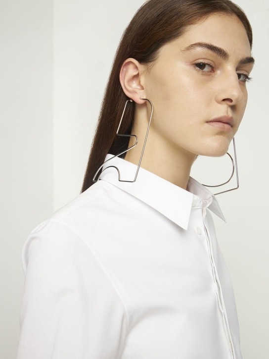Courreges: XL Ohrringe mit AC-Anhänger - Silber - women_1 | Luisa Via Roma