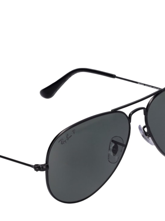 Ray-Ban: Aviator classic polarized sunglasses - Black/Green - men_1 | Luisa Via Roma