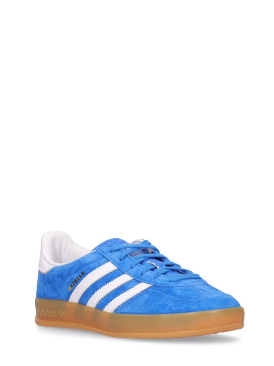 adidas Originals: Sneakers Gazelle Indoor - Bluebird - men_1 | Luisa Via Roma
