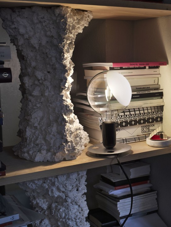 Flos: Lampadina table lamp - Black - ecraft_2 | Luisa Via Roma