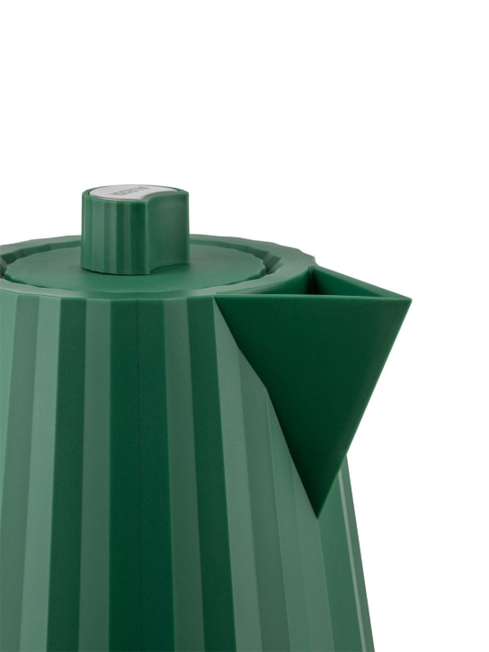 Alessi: Plissé electric kettle - Green - ecraft_3 | Luisa Via Roma