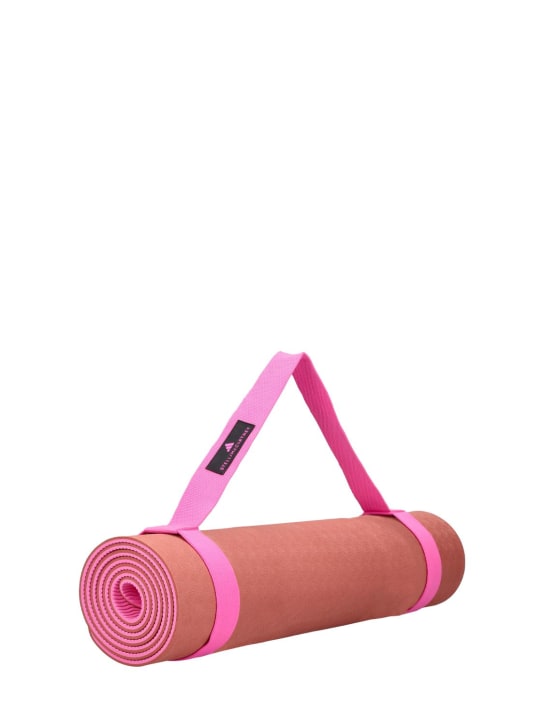 adidas By Stella McCartney: Colchoneta de yoga ASMC con correa para transporte - women_1 | Luisa Via Roma