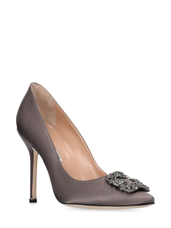 Manolo Blahnik: 105毫米Hangisi绸缎高跟鞋 - 灰色 - women_2 | Luisa Via Roma