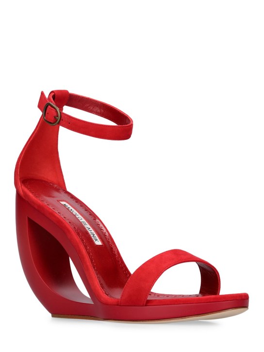 Manolo Blahnik: 105毫米Rocar麂皮坡跟凉鞋 - 红色 - women_2 | Luisa Via Roma