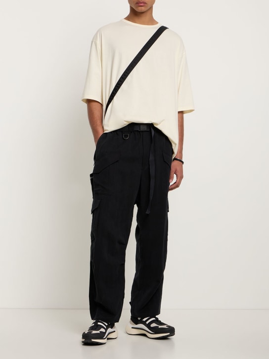 Y-3: Pantalon cargo avec ceinture - men_1 | Luisa Via Roma