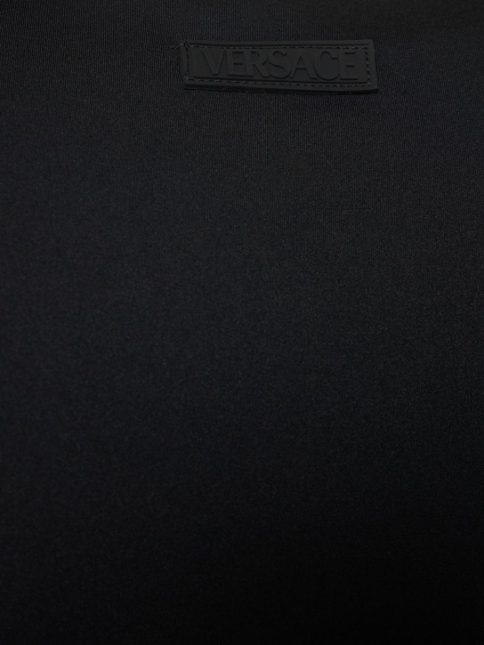Versace: Langarm-Shirt aus Technojersey - Schwarz - women_3 | Luisa Via Roma