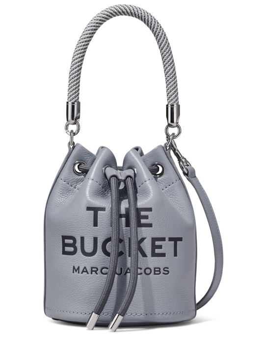 Marc Jacobs: Sac en cuir The Bucket - Wolf Grey - women_0 | Luisa Via Roma
