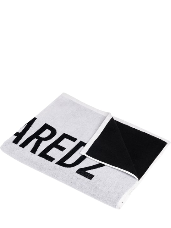 Dsquared2: Logo print cotton terry beach towel - White - kids-boys_1 | Luisa Via Roma