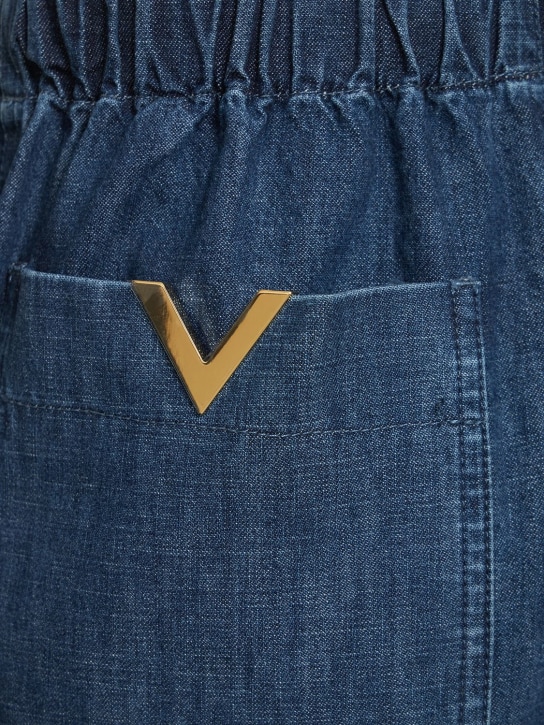 Valentino: V logo牛仔青年布迷你短裤 - 蓝色 - women_1 | Luisa Via Roma