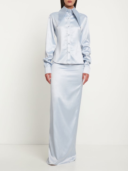 16arlington: Langer Rock aus Stretch-Satin „Olwyn“ - Hellblau - women_1 | Luisa Via Roma