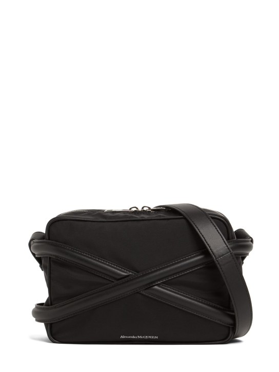 Alexander McQueen: Leather crossbody bag - Siyah - men_0 | Luisa Via Roma