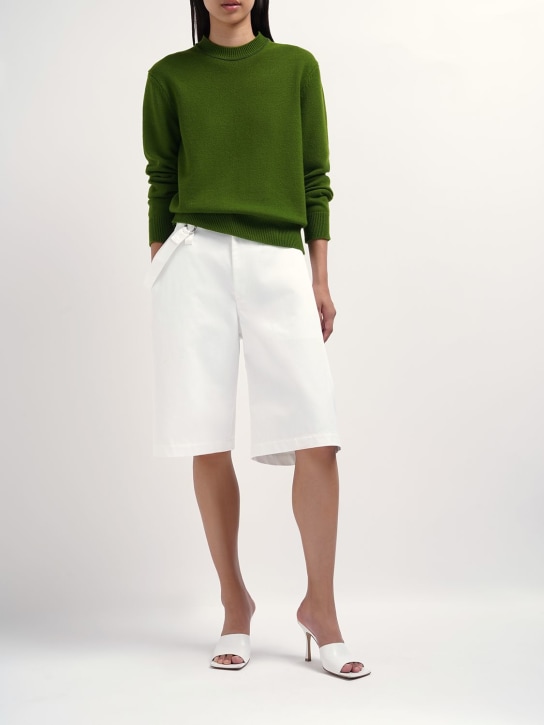 Bottega Veneta: Cotton twill shorts - Beyaz - women_1 | Luisa Via Roma