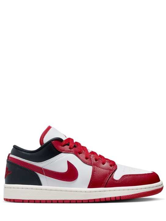 Nike: Sneakers Air Jordan 1 Low - Bianco/rosso - women_0 | Luisa Via Roma