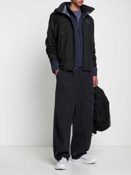 Arc'teryx: Nylonjacke „Beta AR“ - men_1 | Luisa Via Roma