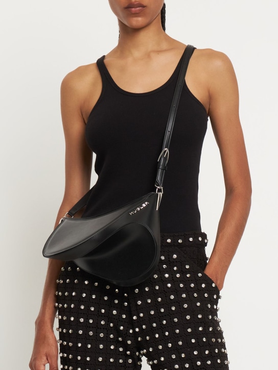 MUGLER: Sac porté épaule moyen incurvé en cuir - Noir - women_1 | Luisa Via Roma