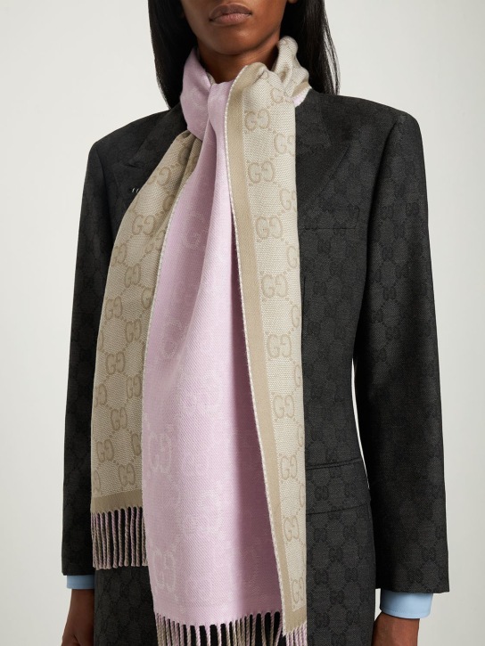 Gucci: GG wool jacquard scarf - Pink/Beige - women_1 | Luisa Via Roma