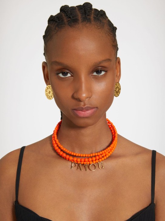 Patou: Collar de perlas sintéticas - Naranja/Oro - women_1 | Luisa Via Roma