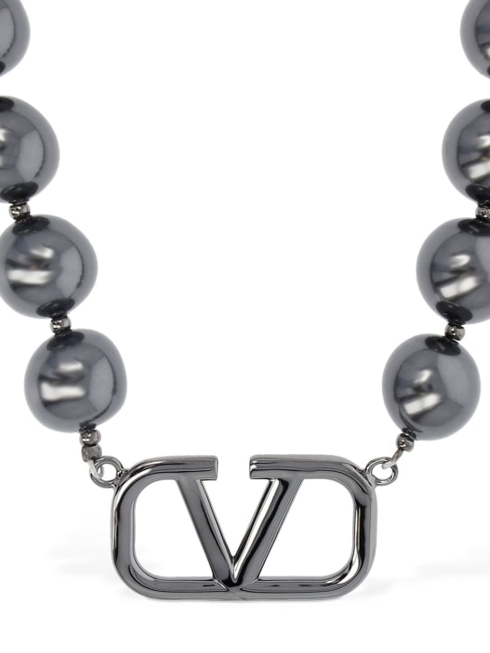 Valentino Garavani: V logo signature faux pearl necklace - Black - men_1 | Luisa Via Roma