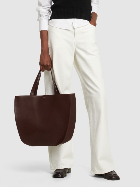 The Row: Graham leather tote bag - Burgundy - women_1 | Luisa Via Roma