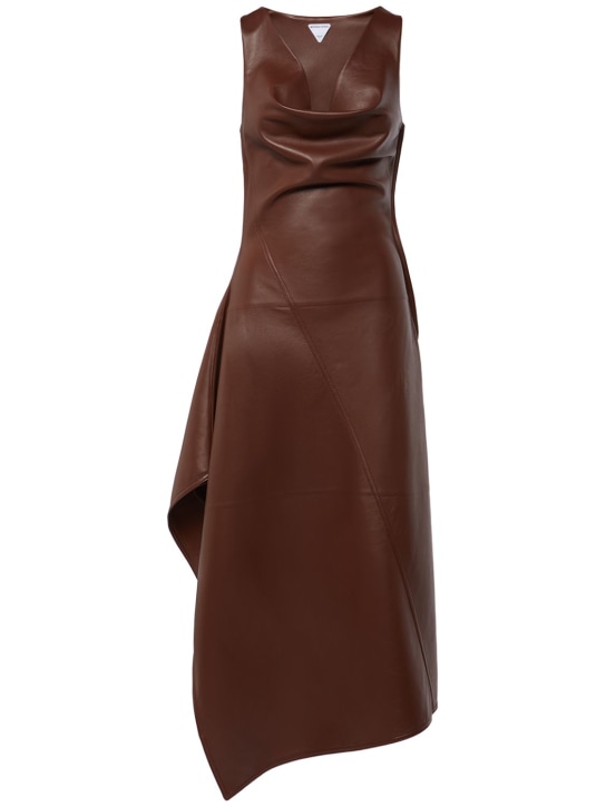 Bottega Veneta: Robe midi asymétrique en cuir - Dark Cognac - women_0 | Luisa Via Roma