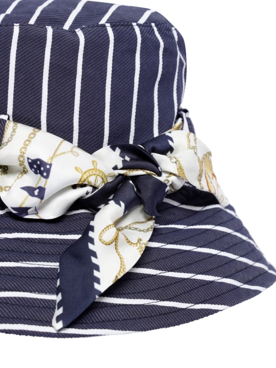 Monnalisa: 蝴蝶结装饰条纹渔夫帽 - 海军蓝/白色 - kids-girls_1 | Luisa Via Roma