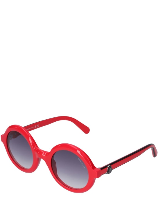 Moncler: Orbit sunglasses - Shiny Red/Smoke - women_1 | Luisa Via Roma