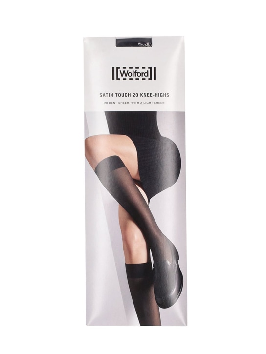 Wolford: Transparente Socken „Satin Touch“ - Schwarz - women_0 | Luisa Via Roma
