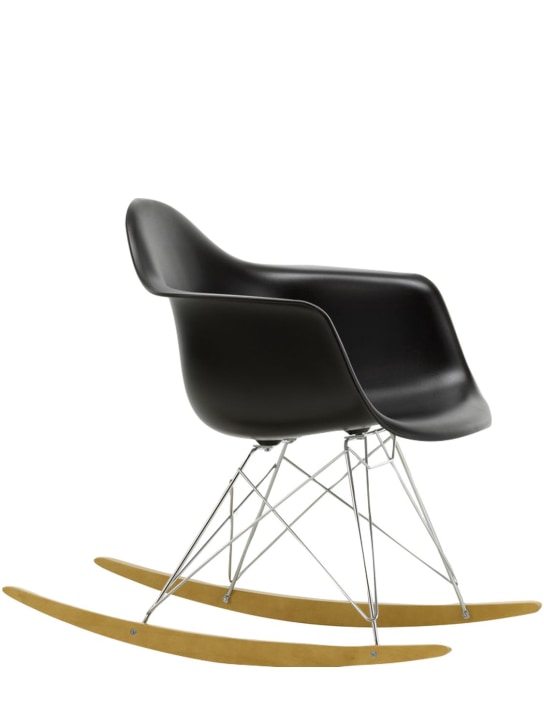 Vitra: Eames plastic armchair - Black - ecraft_1 | Luisa Via Roma