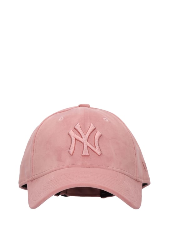 New Era: 9Forty NY Yankees天鹅绒帽子 - 粉色 - women_0 | Luisa Via Roma