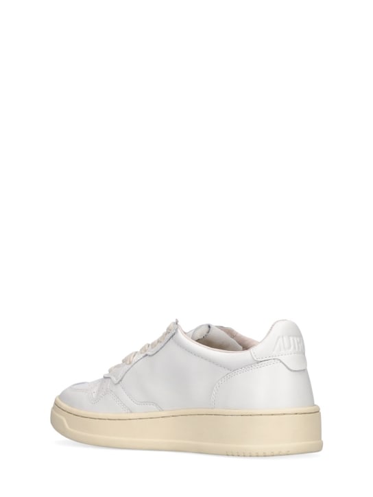 Autry: Sneakers Medalist We Are Action People - women_3 | Luisa Via Roma