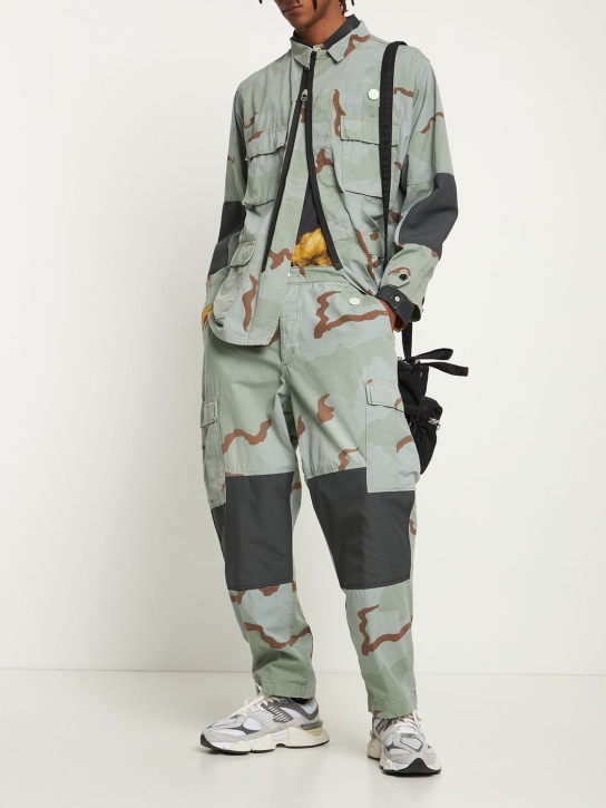 Oamc: Pantalon camouflage Re:Work - Aruba Blue - men_1 | Luisa Via Roma